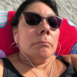 Meet your Posher, Frances